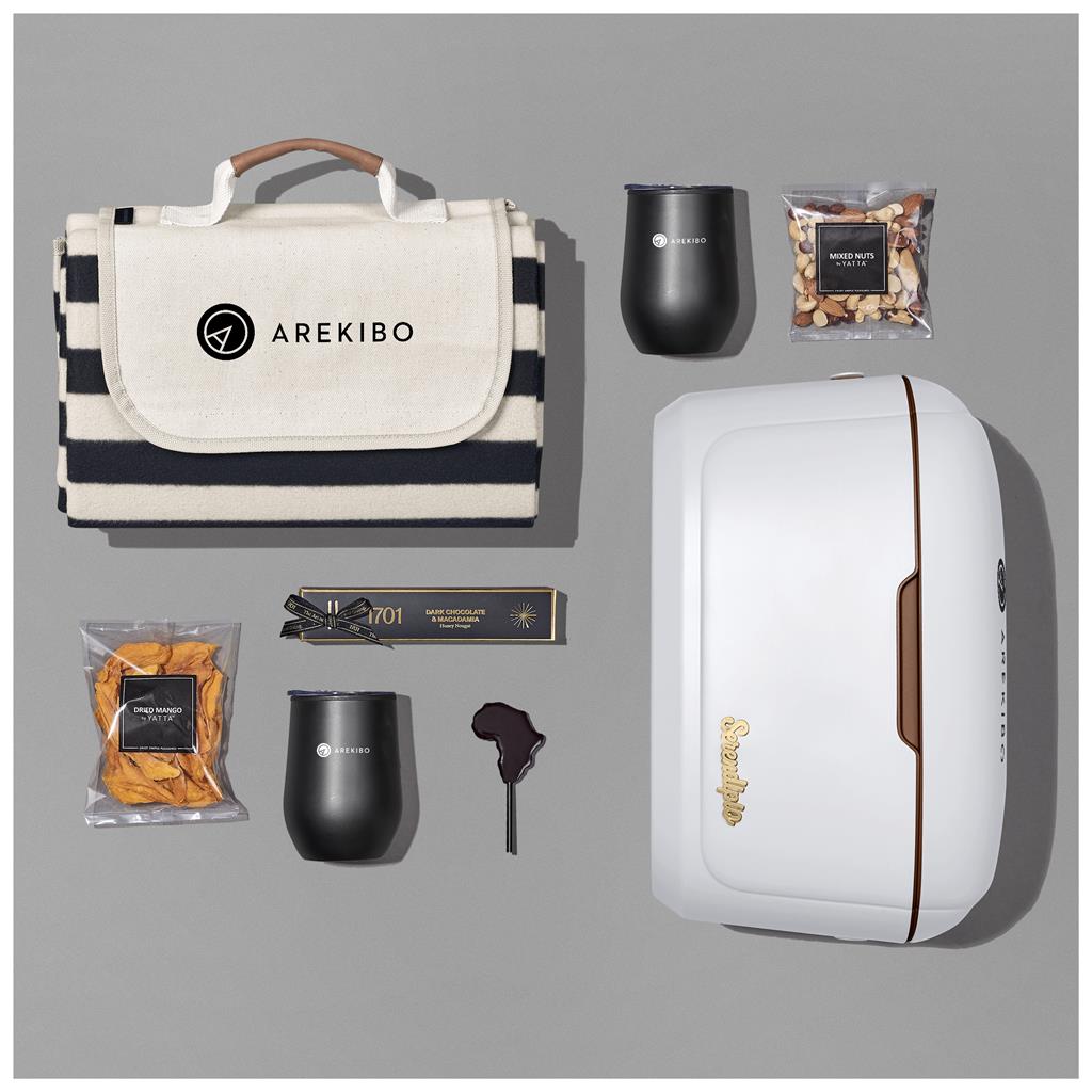 Yatta Outdoor Indulgence Hamper